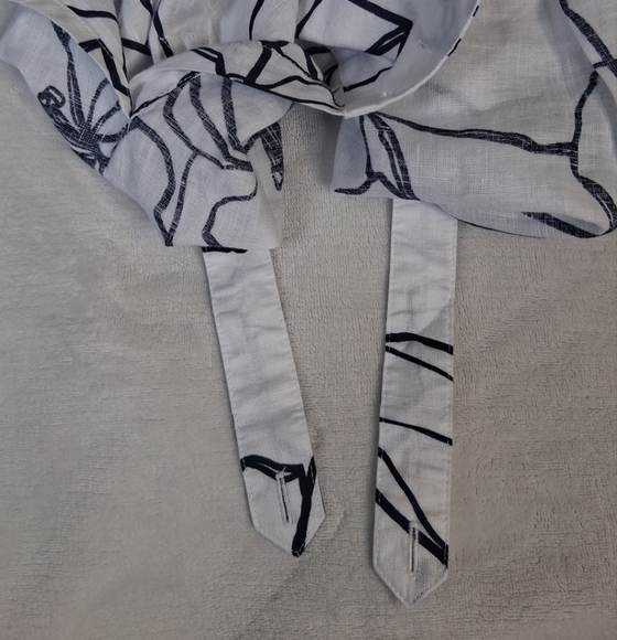 Chico's Women Linen Blouse White Black Floral Button-up Coastal Size 12 - Picture 7 of 15